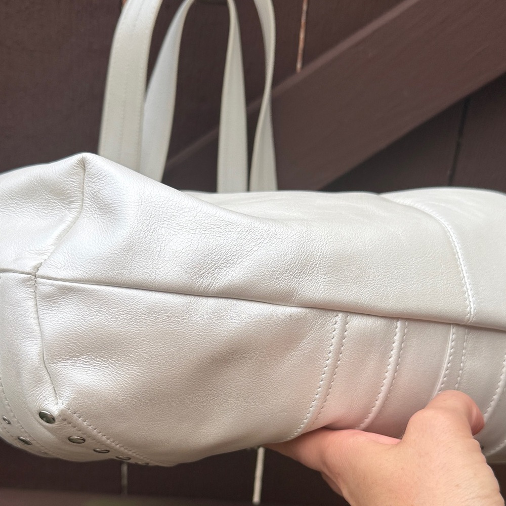 Elliott Lucca NWT Rare Anna Pearly Opalescent White Elegant Studded Hobo Bag - Picture 9 of 13